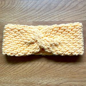 Double thick womens head warmer crochet